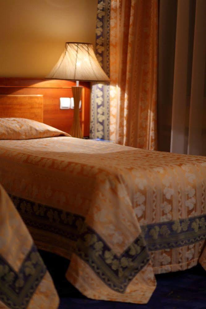 Orient Star Hotel 사마르칸트 외부 사진